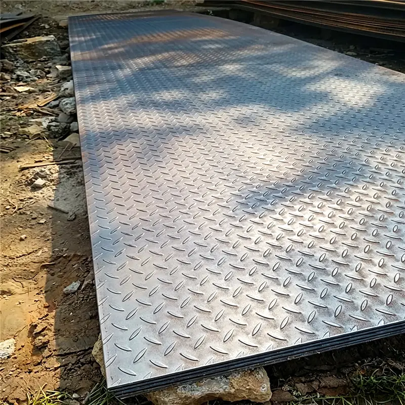 Plaque à carreaux en acier doux